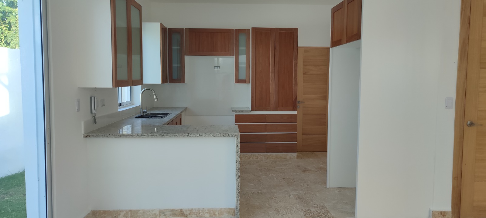 casas - CASA EN VENTA EN PUERTO PLATA. 3