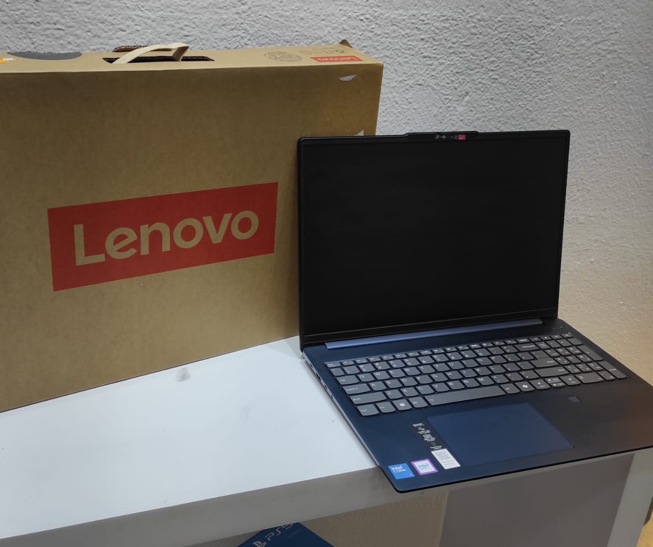 computadoras y laptops - Lenovo IdeaPad Slim 5, CORE 7 ULTRA , PANT 16", 1TB SSD,16GB RAM, Nueva 