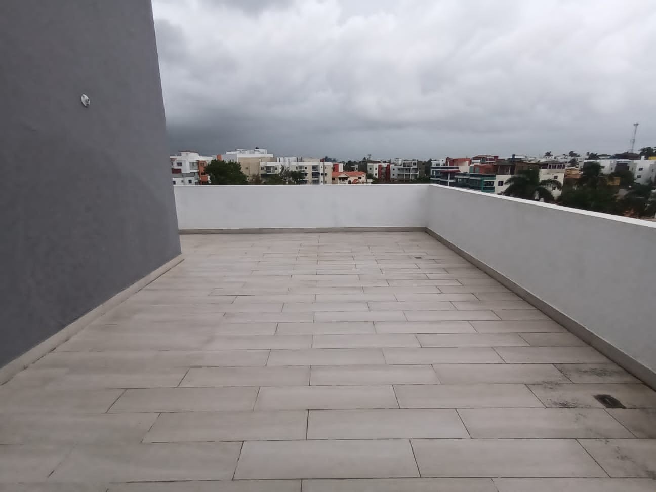 apartamentos - Apartamento cuarto piso con terraza Jacobo majluta  5