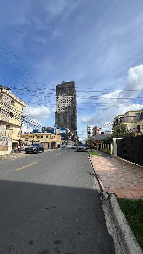 solares y terrenos - Solar en venta en el Ensanche Alma Rosa 1, Santo Domingo Este 3