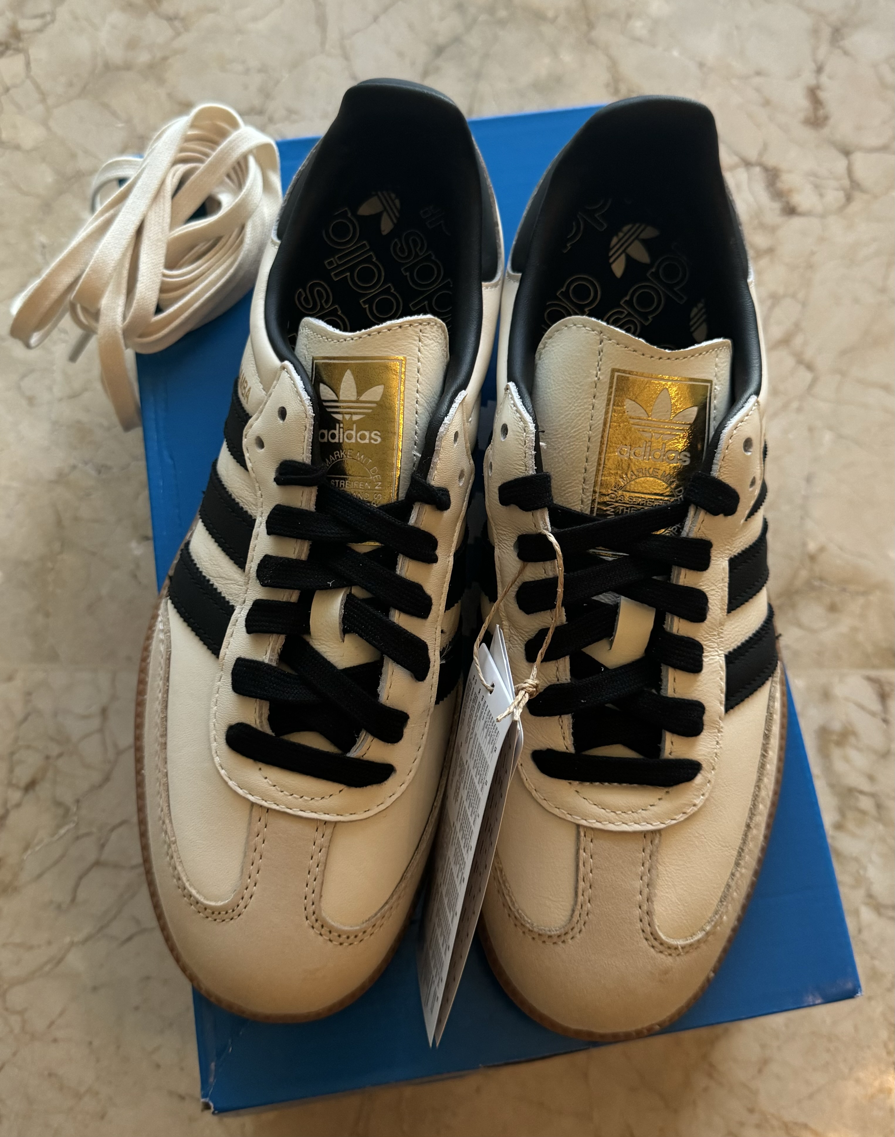 zapatos para mujer - Tennis nuevos Samba Adidas de mujer, size 8.5 3