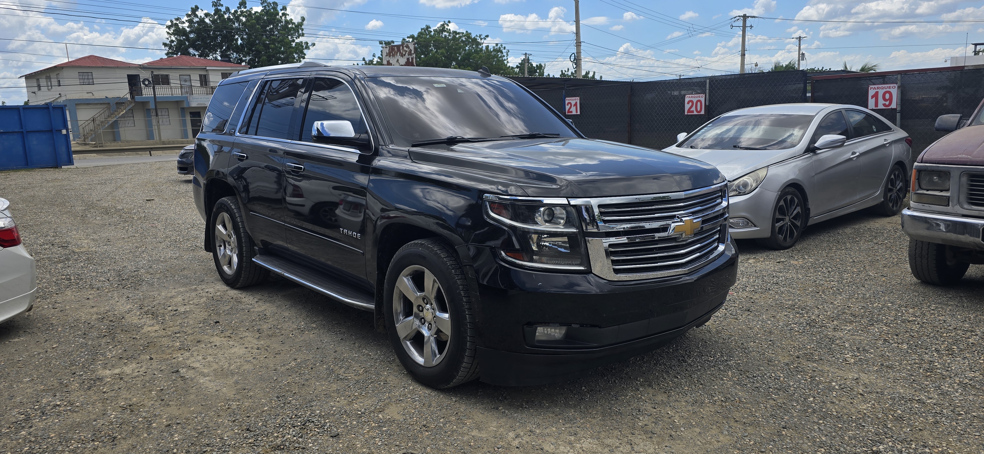 jeepetas y camionetas - Chevrolete Tahoe LTZ 2016