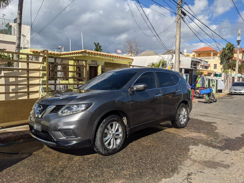 jeepetas y camionetas - Nissan xtrail 2015 8