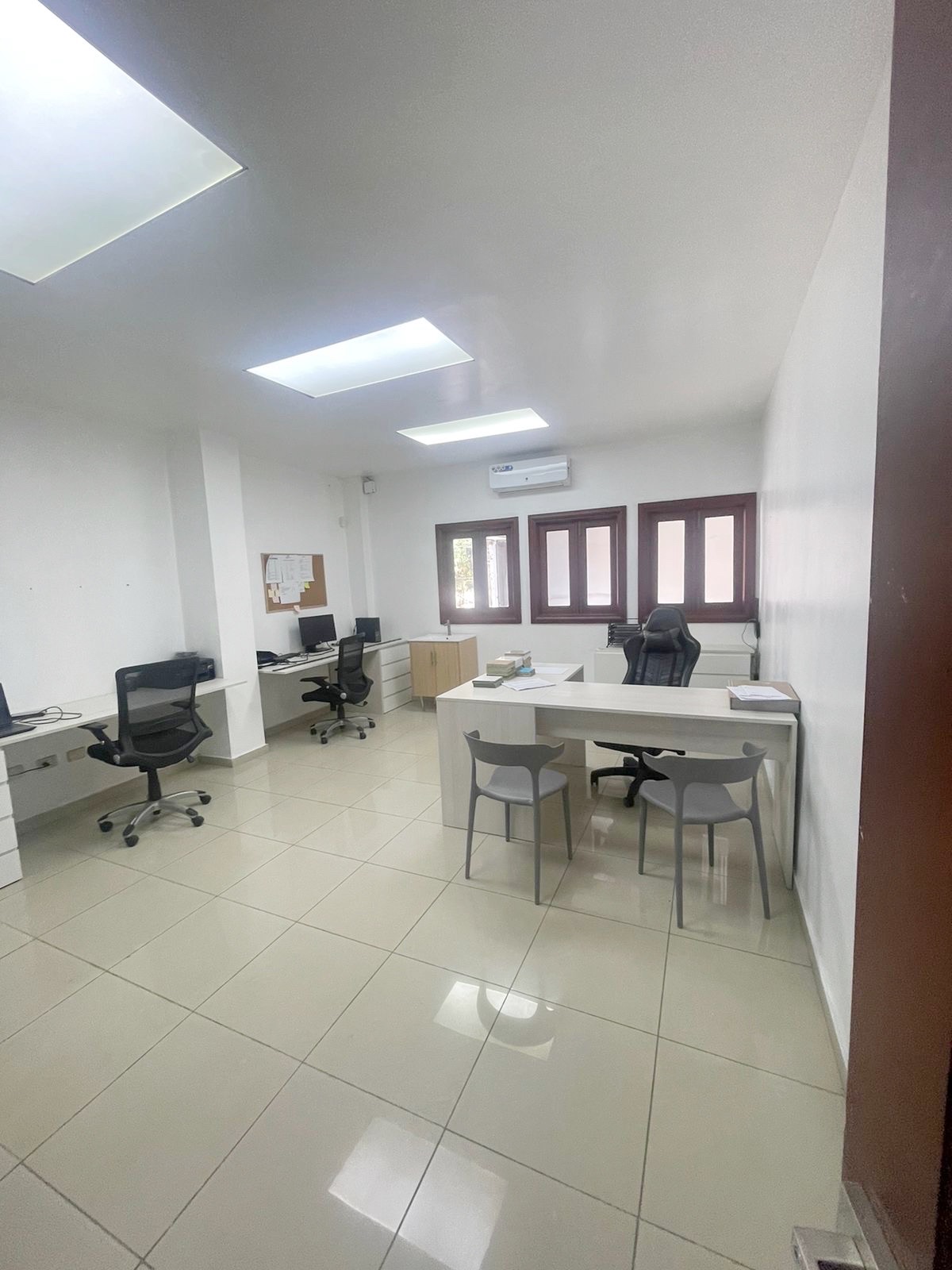 oficinas y locales comerciales - nave en Herrera 9