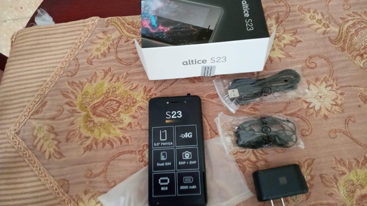 celulares y tabletas - Altice S23 en caja