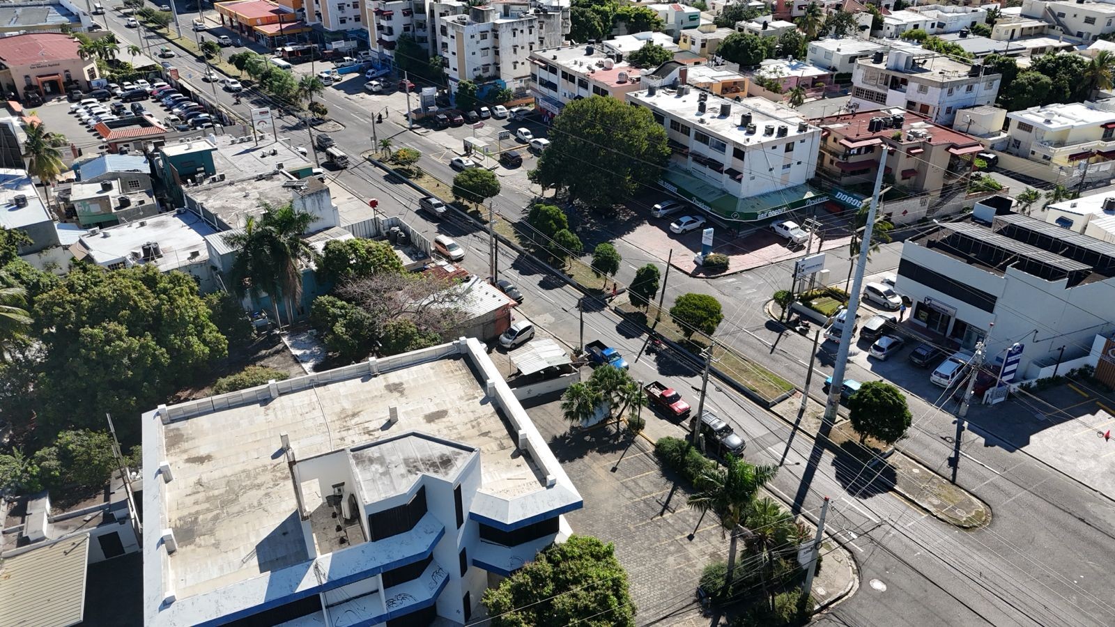 oficinas y locales comerciales - Local comercial en la Av. Independencia para bancos  6