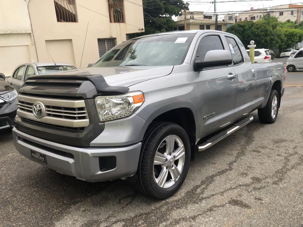 jeepetas y camionetas - Toyota tundra 2015 impecable 