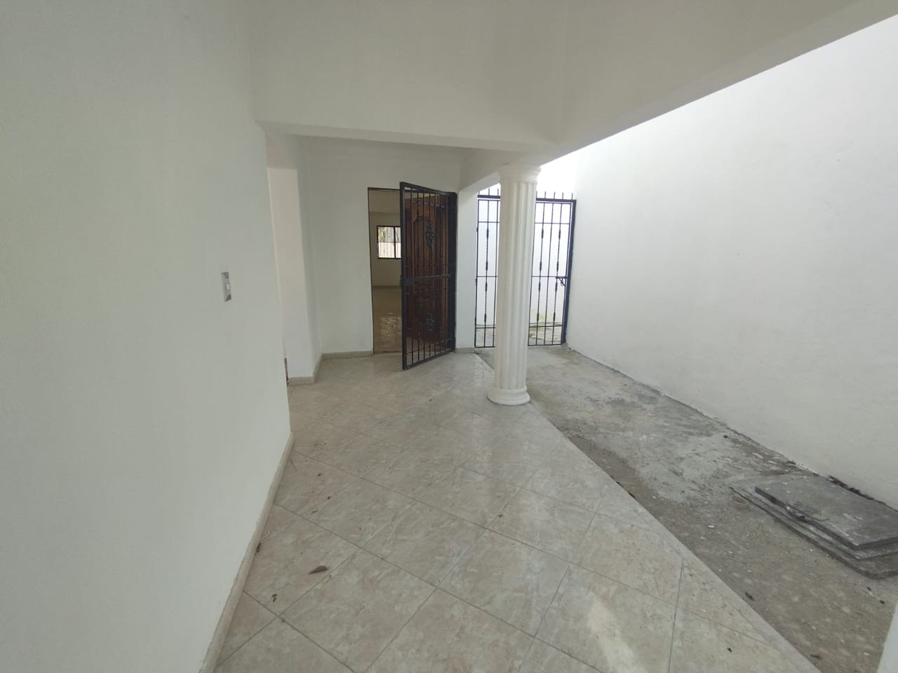 casas - Se Vende Casa en Los Rios Sector Colinas del Seminario.
200mst
RD$15,500.000 0