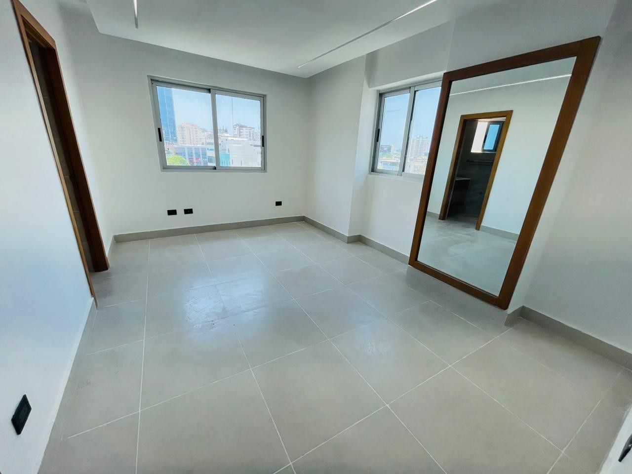 apartamentos - Apartamento con línea blanca de 2 habitaciones ubicado en Piantini 3