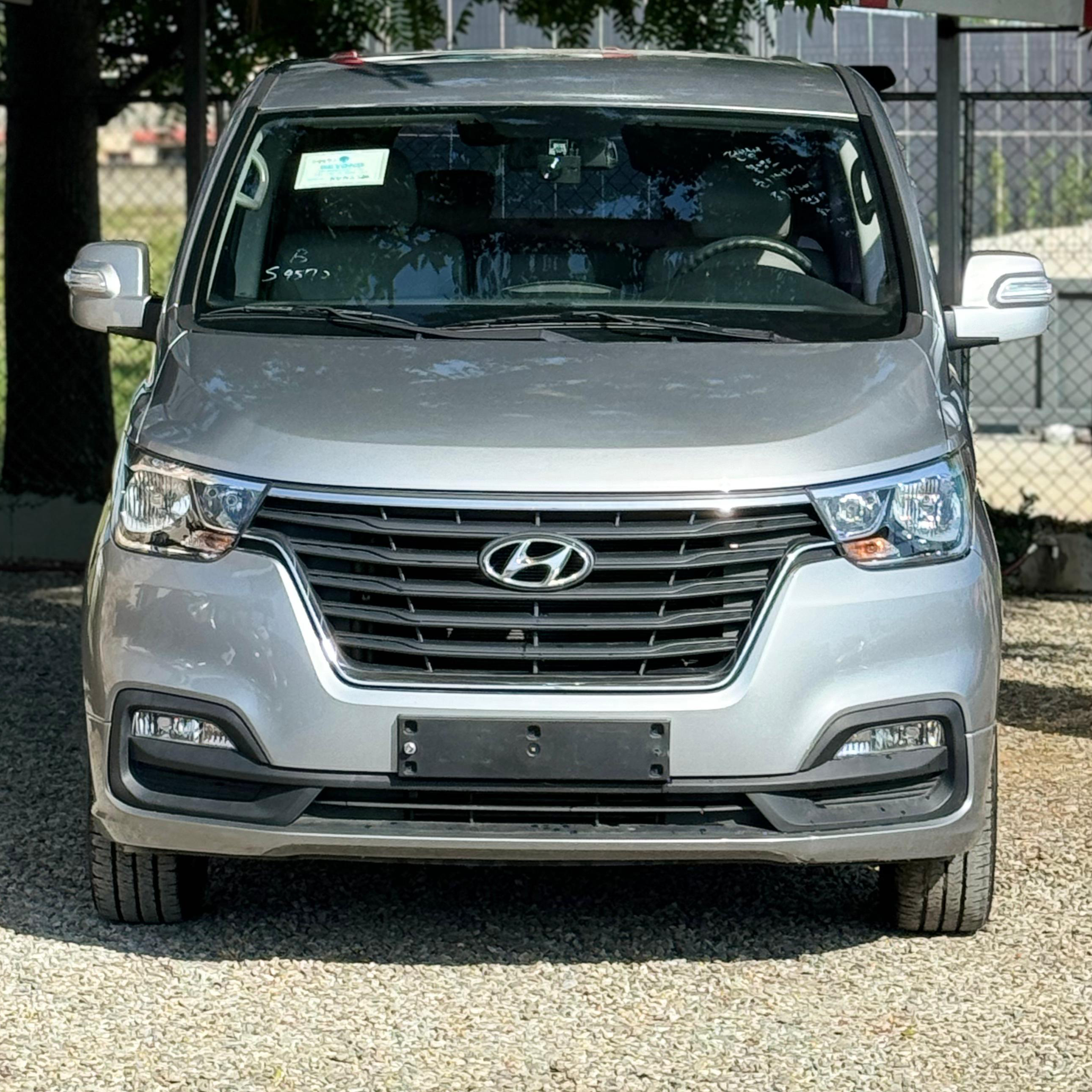 otros vehiculos - Minivan Hyundai Starex 2019 1