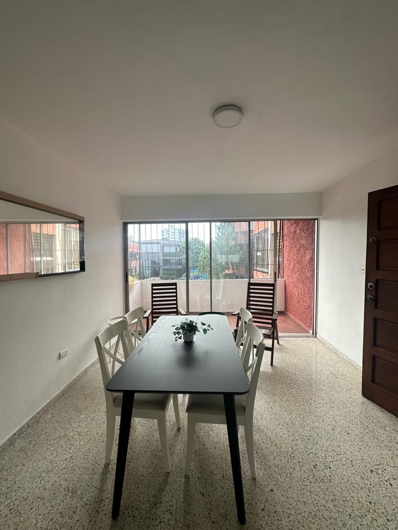 apartamentos - Apartamento en Venta de oportunidad en el centro de la ciudad, Naco.