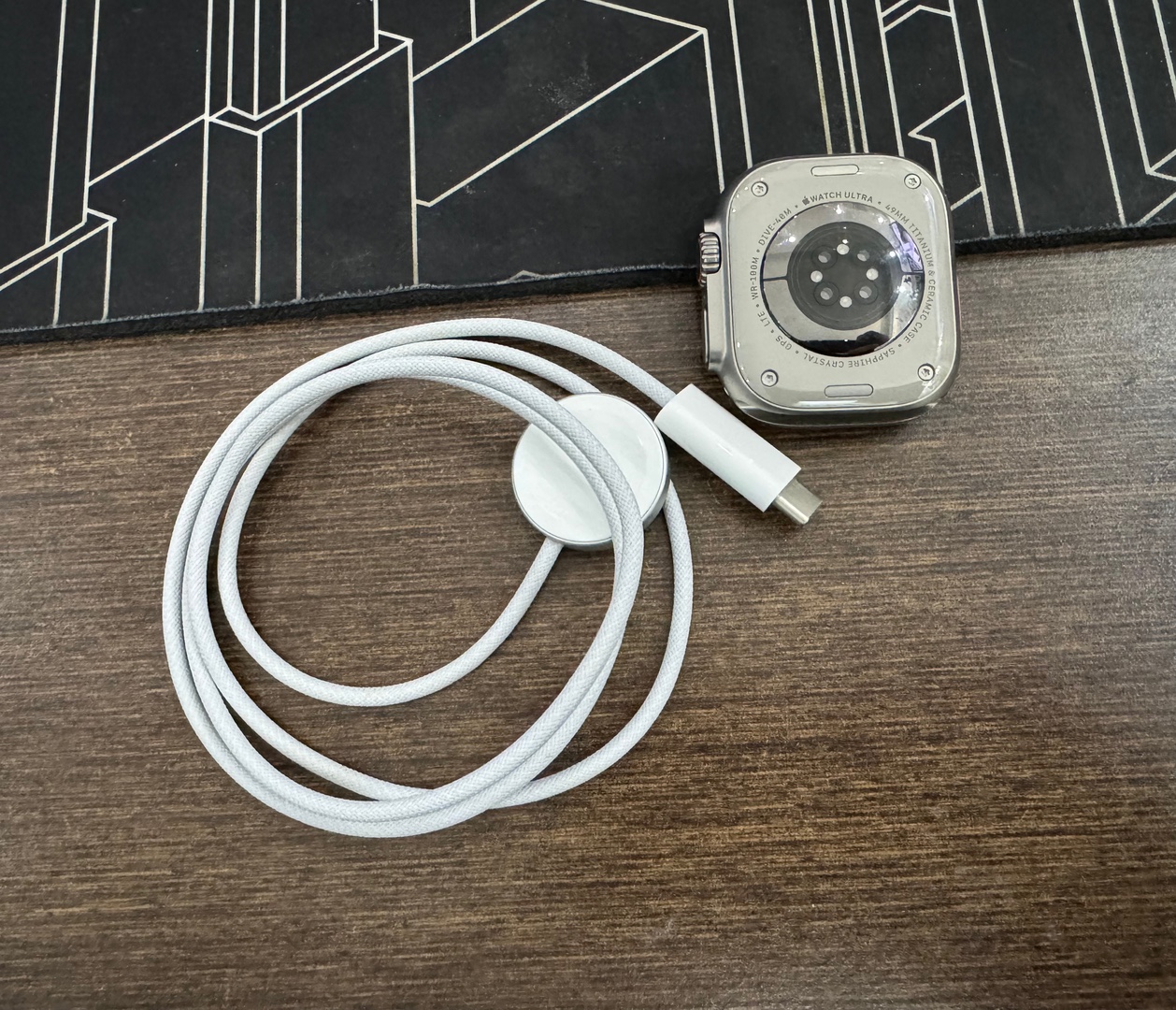 accesorios para electronica - Apple Watch Ultra 1 49mm Aluminium Como Nuevo Titanium RD$ 32,500 NEG 1
