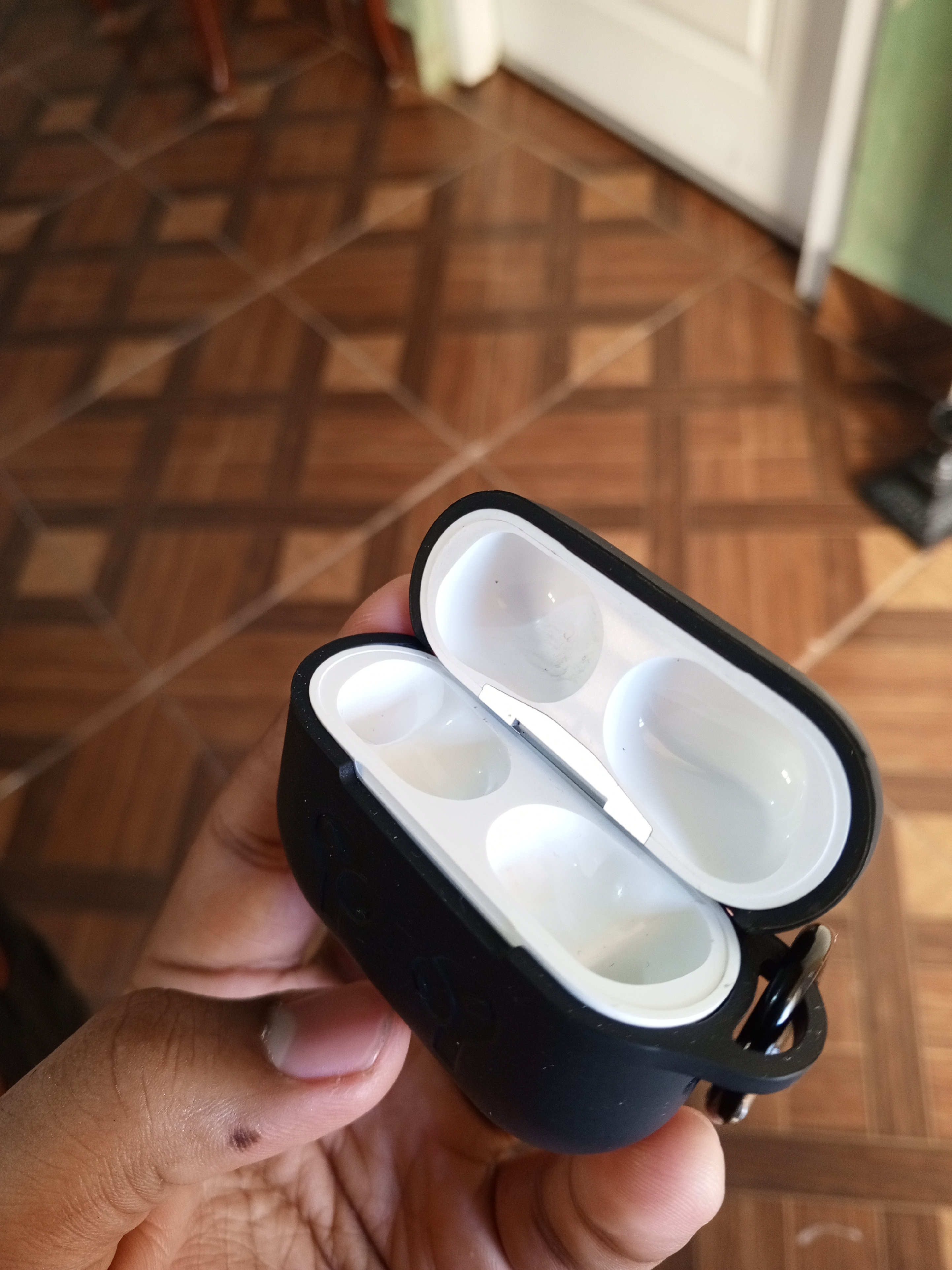 camaras y audio - ESTUCHE DE CARGA Y COVER PARA AIRPODS PRO 1