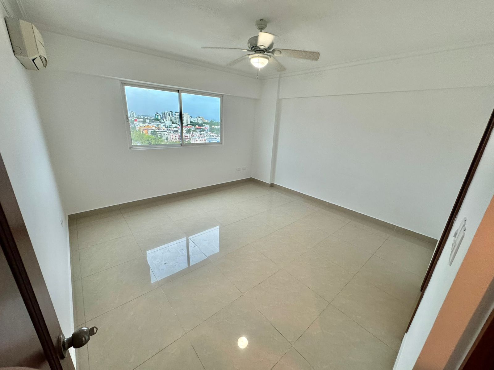 apartamentos - Vendo PENTHAUSE en Bella Vista Sur 3