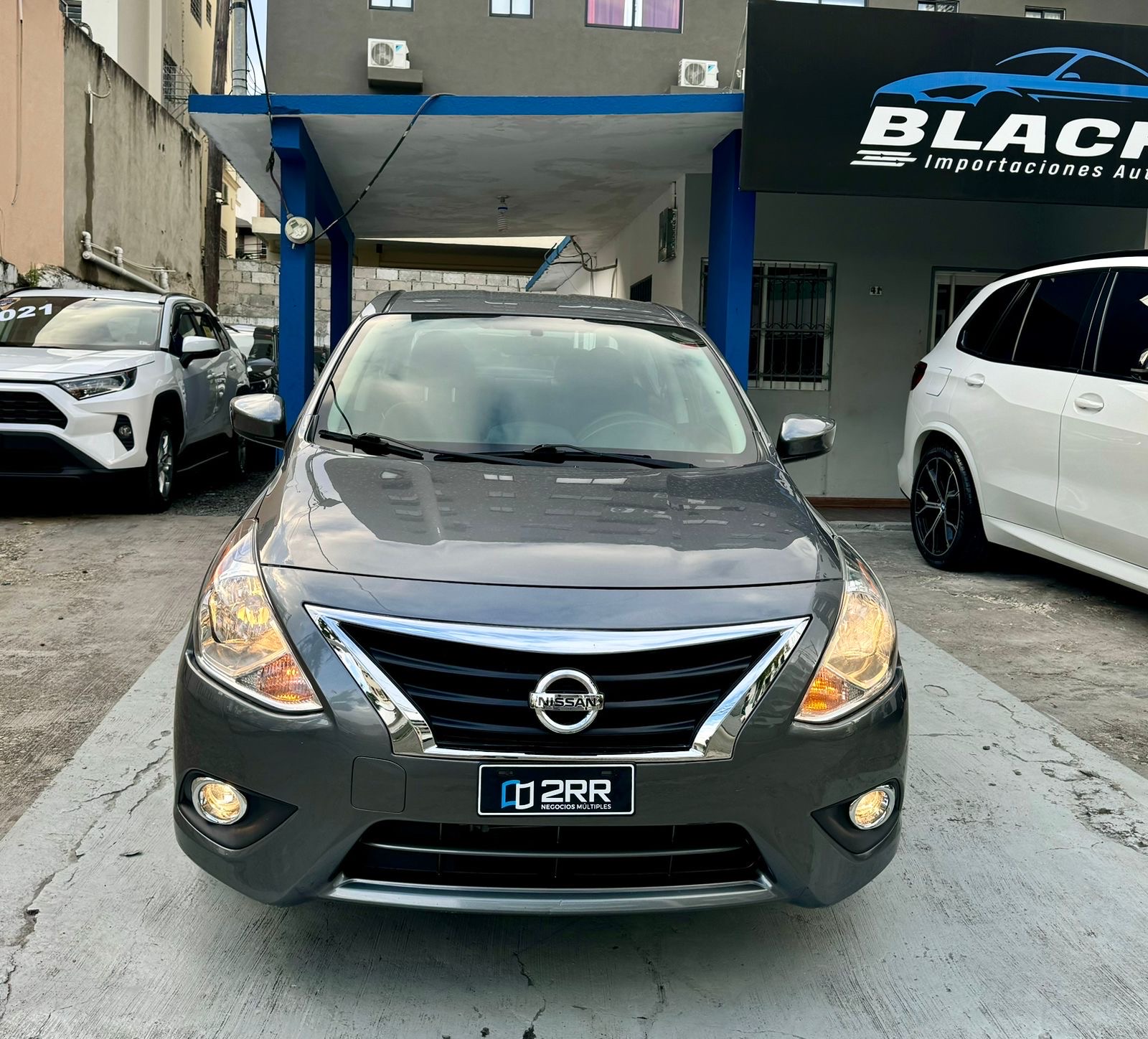 carros - Nissan Versa SV 2019 1