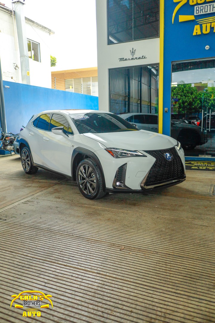 carros - Lexus UX 250h F-Sport 2022