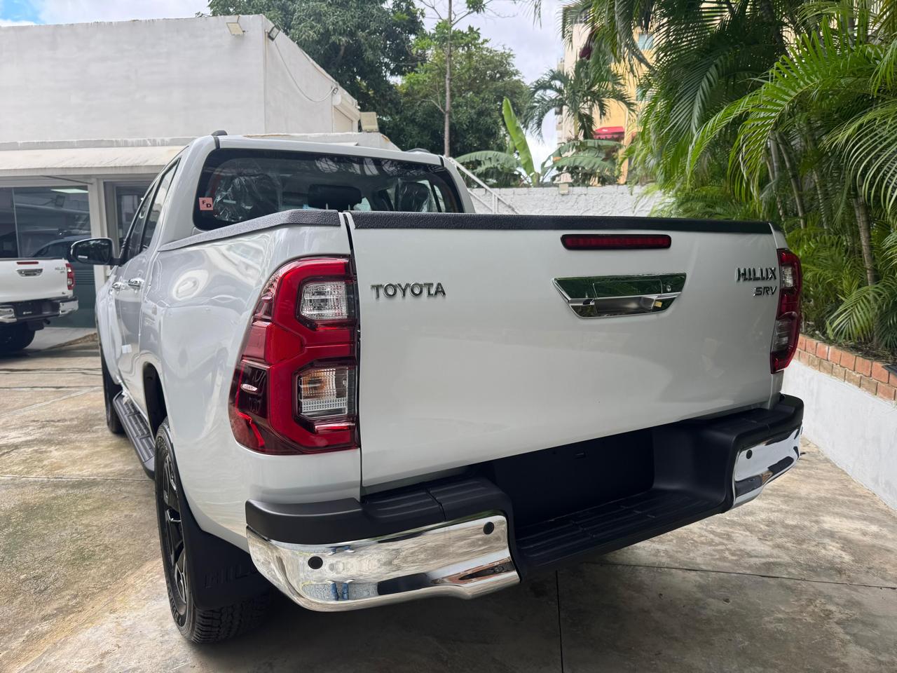 jeepetas y camionetas - TOYOTA HILUX 4X4 5