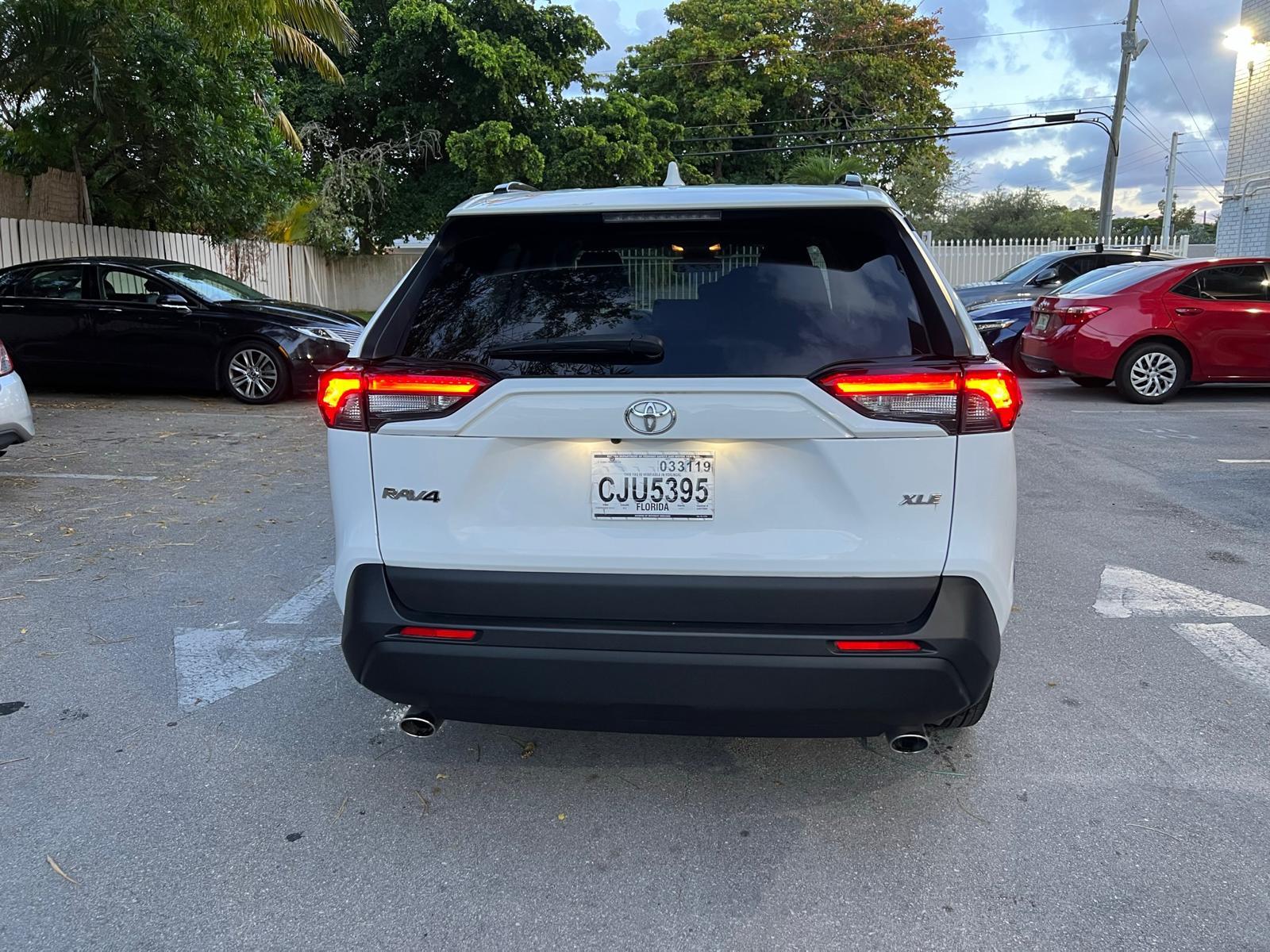 jeepetas y camionetas - Toyota rav4 2019 xle premium  2