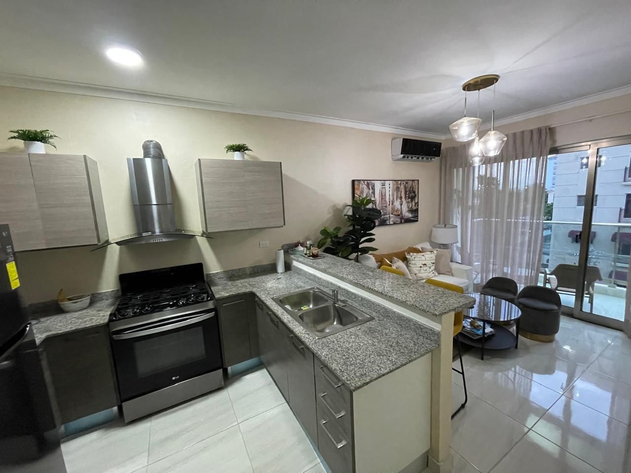 apartamentos - Apartamento en Venta Amueblado
EVARISTO MORALES
USD 155,000.00
Mantenimiento: RD 5