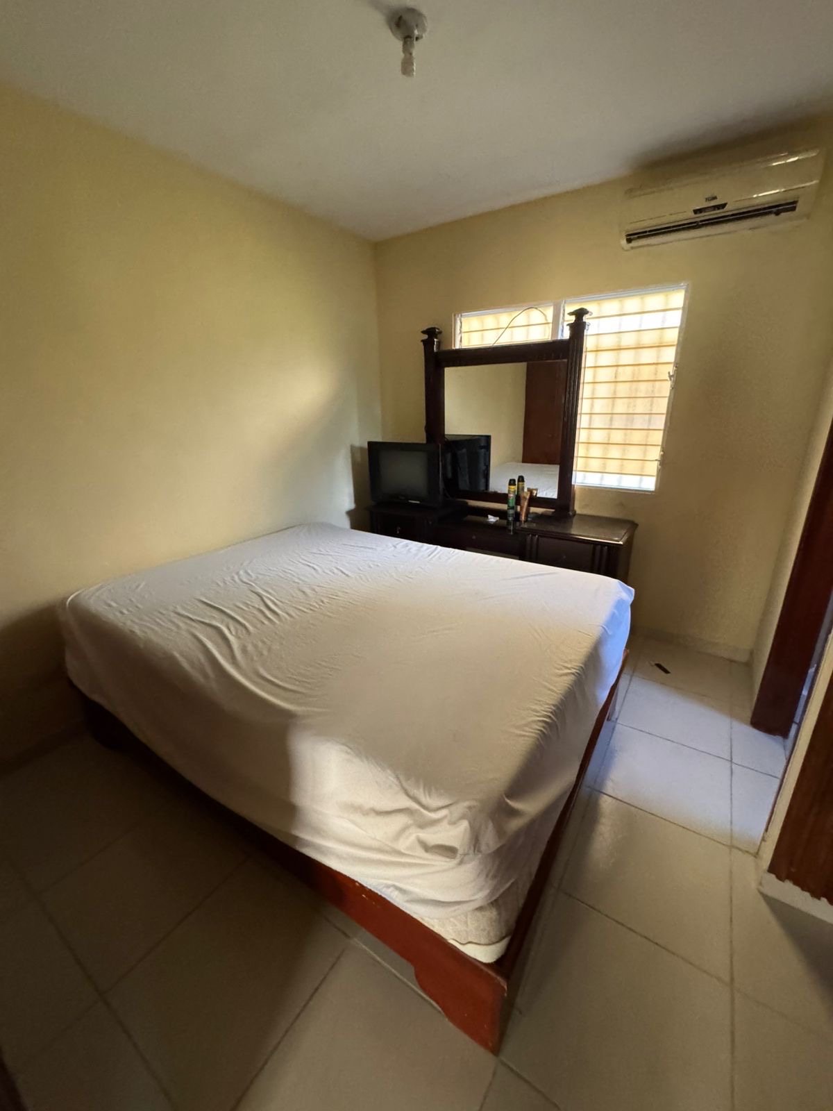 apartamentos - venta de apartamento 2do nivel en la Jacobo MAJLUTA Santo Domingo  2