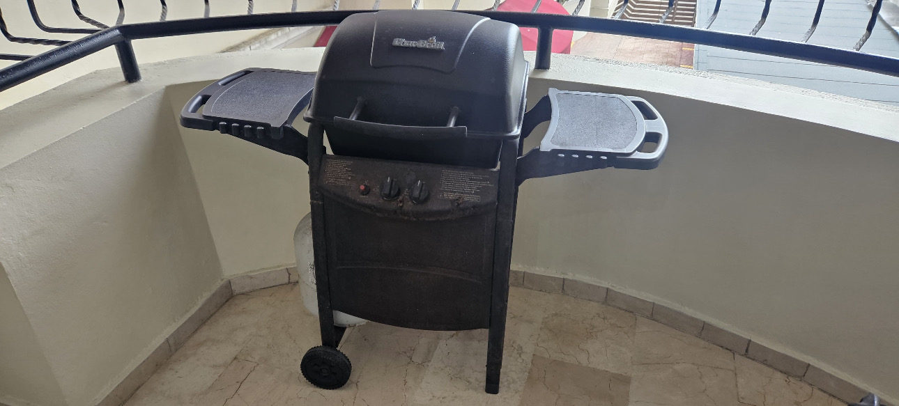 electrodomesticos - bbq charbroil y tanque de 40 libras de oportunidad por mudanza. 