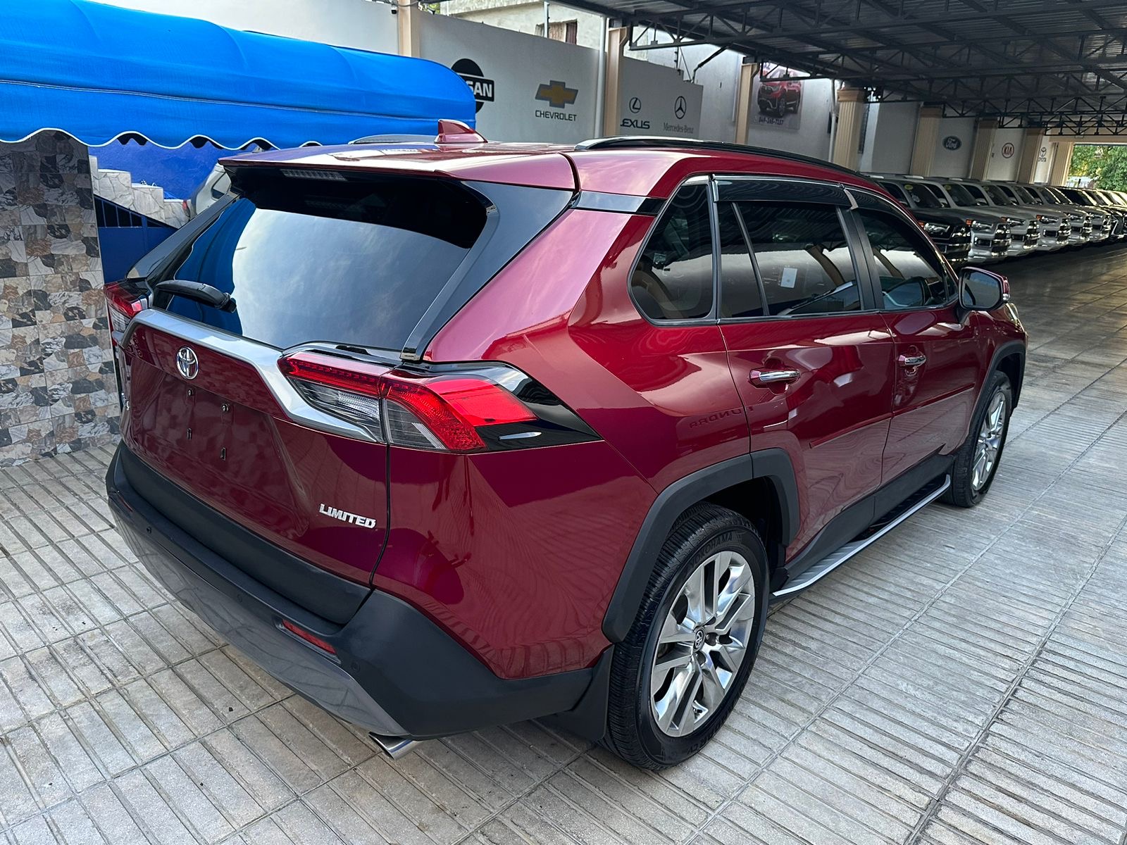 jeepetas y camionetas - 2019 Toyota RAV4 Limited Americana  3