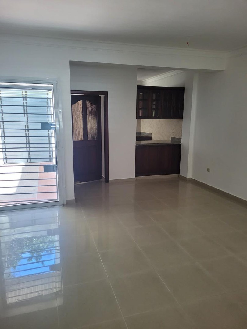 apartamentos - 📍 Millon ! Apartamento en Alquiler

▪80 Mts2 / 1er piso con PATIO
▪1 Hab
▪2 Bañ