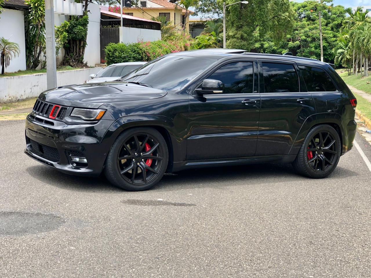 jeepetas y camionetas - Jeep Grand Cherokee Srt modificada 2020