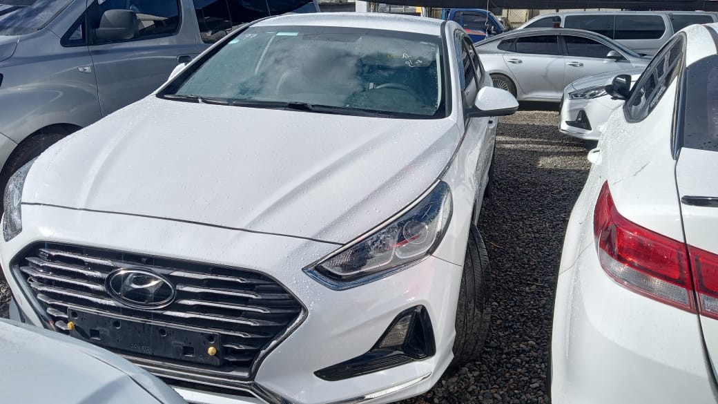 carros - HYUNDAI SONATA NEW RISE 2019 BLANCO. CAJA NUEVA 1