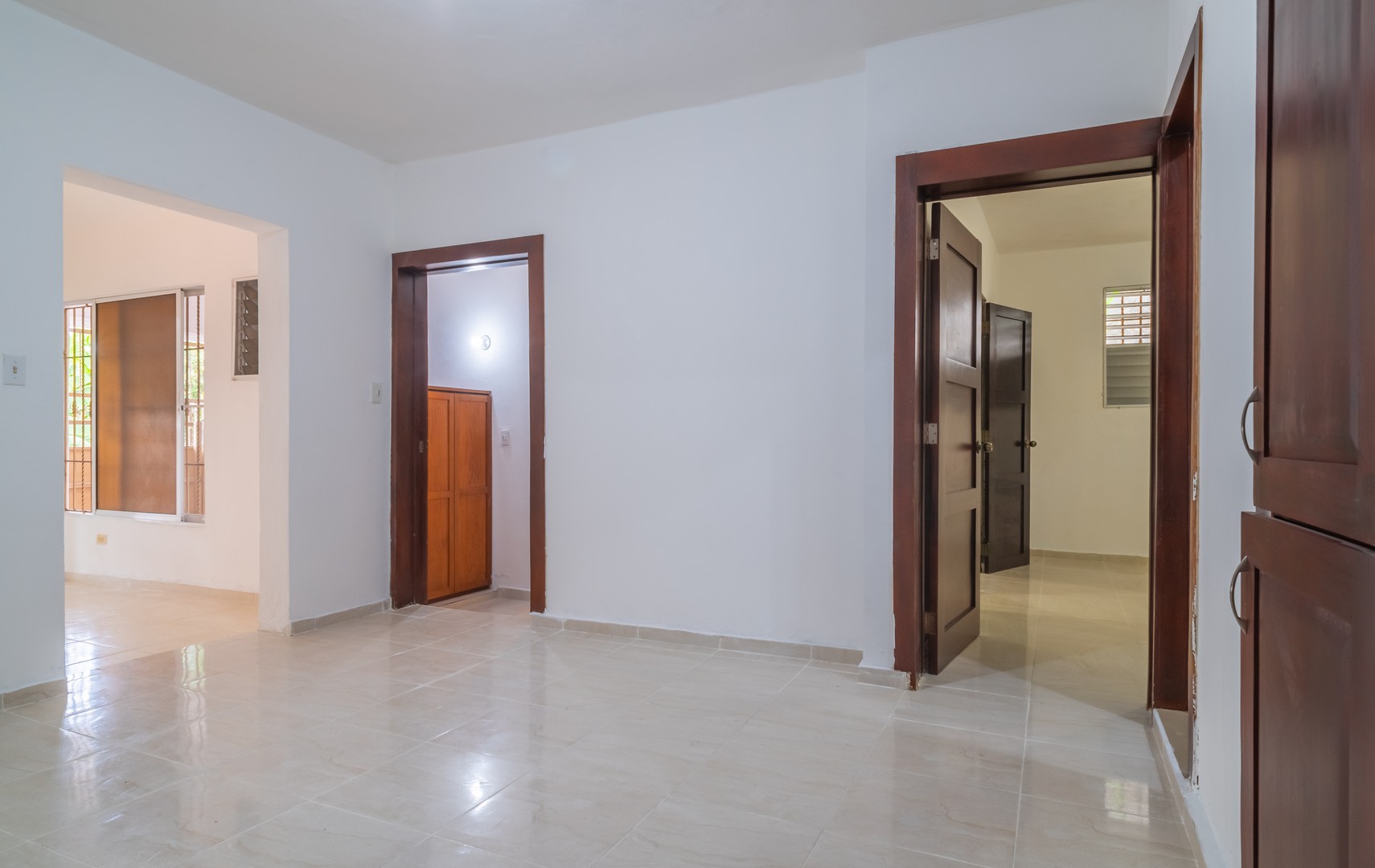 casas - Casa en Alameda Res. Bolivar Santo Domingo Oeste de Oportunidad  3