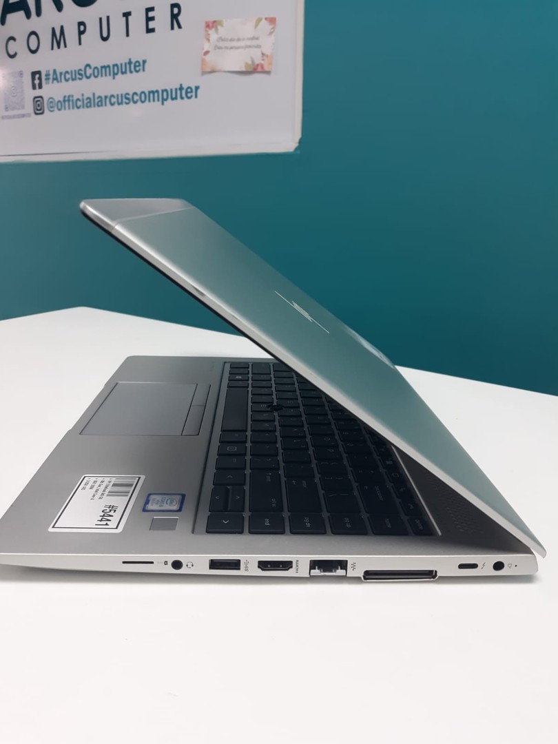 computadoras y laptops - Laptop, HP EliteBook 840 G6 / 8th Gen, Intel Core i5 / 8GB DDR4 / 512GB SSD	



 4