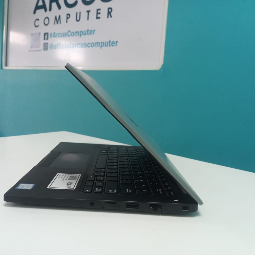 computadoras y laptops - Laptop, Dell Latitude 7290 / 8th Gen, Intel Core i5 / 16GB DDR4 / 512GB SSD

- P 4