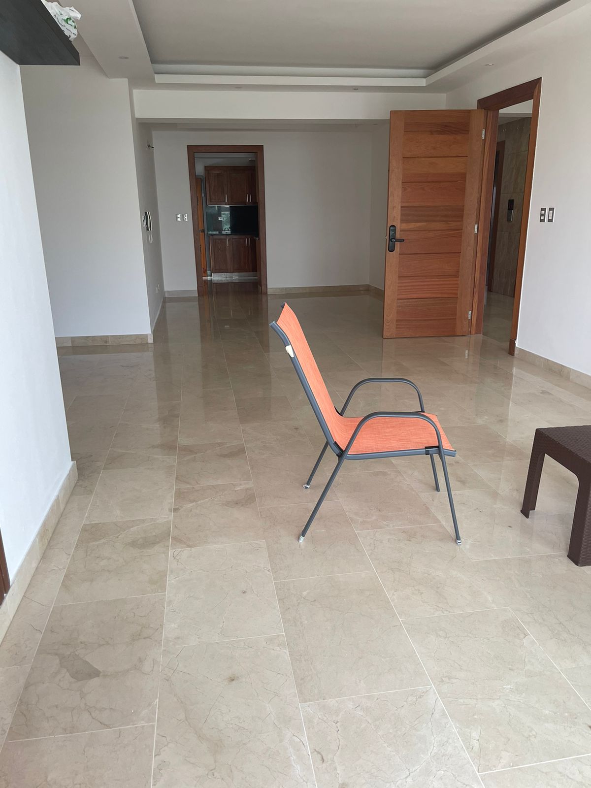 apartamentos - Vendo piso 5 los cacicazgos balcón tres hab con ba