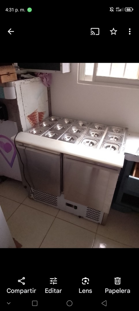 equipos profesionales - Se vende máquina de helados soft.Y nevera fría de topping  3