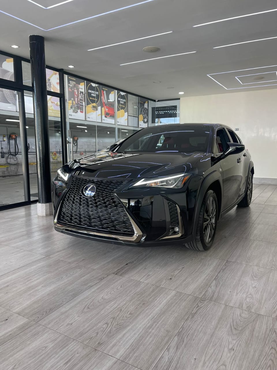 jeepetas y camionetas - Lexus UX250  2022 impecable  1