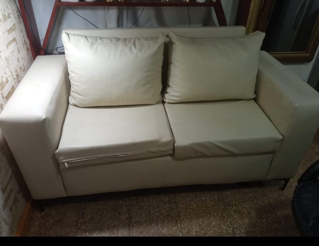 muebles y colchones - Vendo mueble de dos plazas en excelente condiciones 