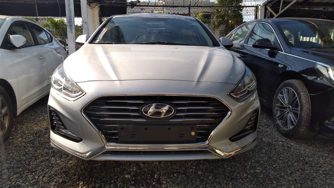 carros - HYUNDAI SONATA NEW RISE 2018 GRISDESDE: RD$735,100.00