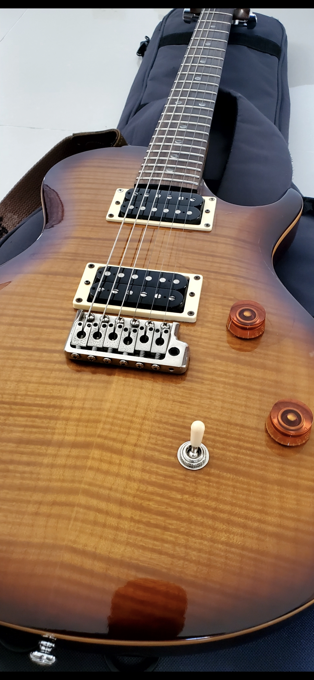 instrumentos musicales - Guitarra PRS SE Singlecut Trem 2