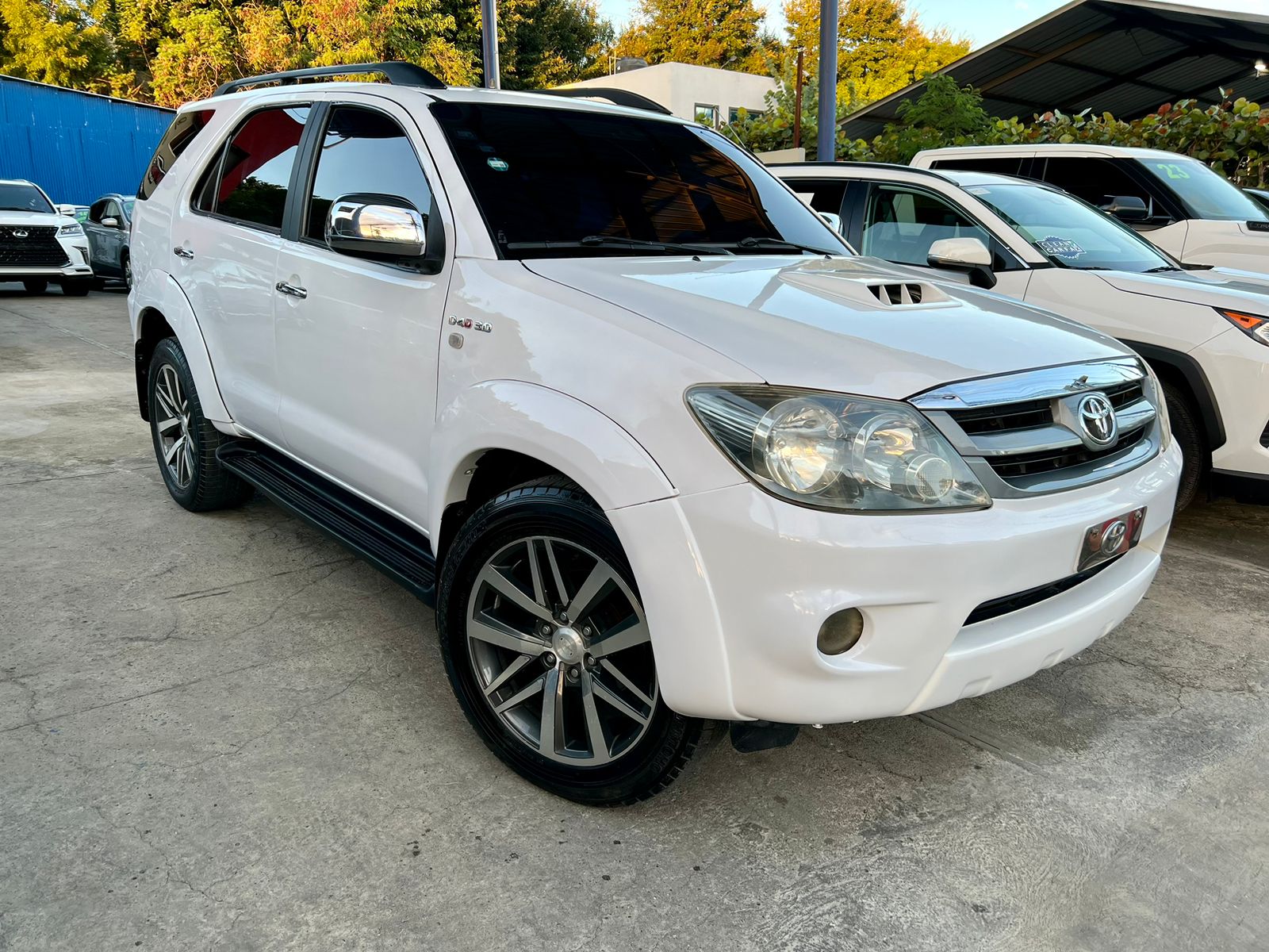 jeepetas y camionetas - Toyota fortuner 2008 1