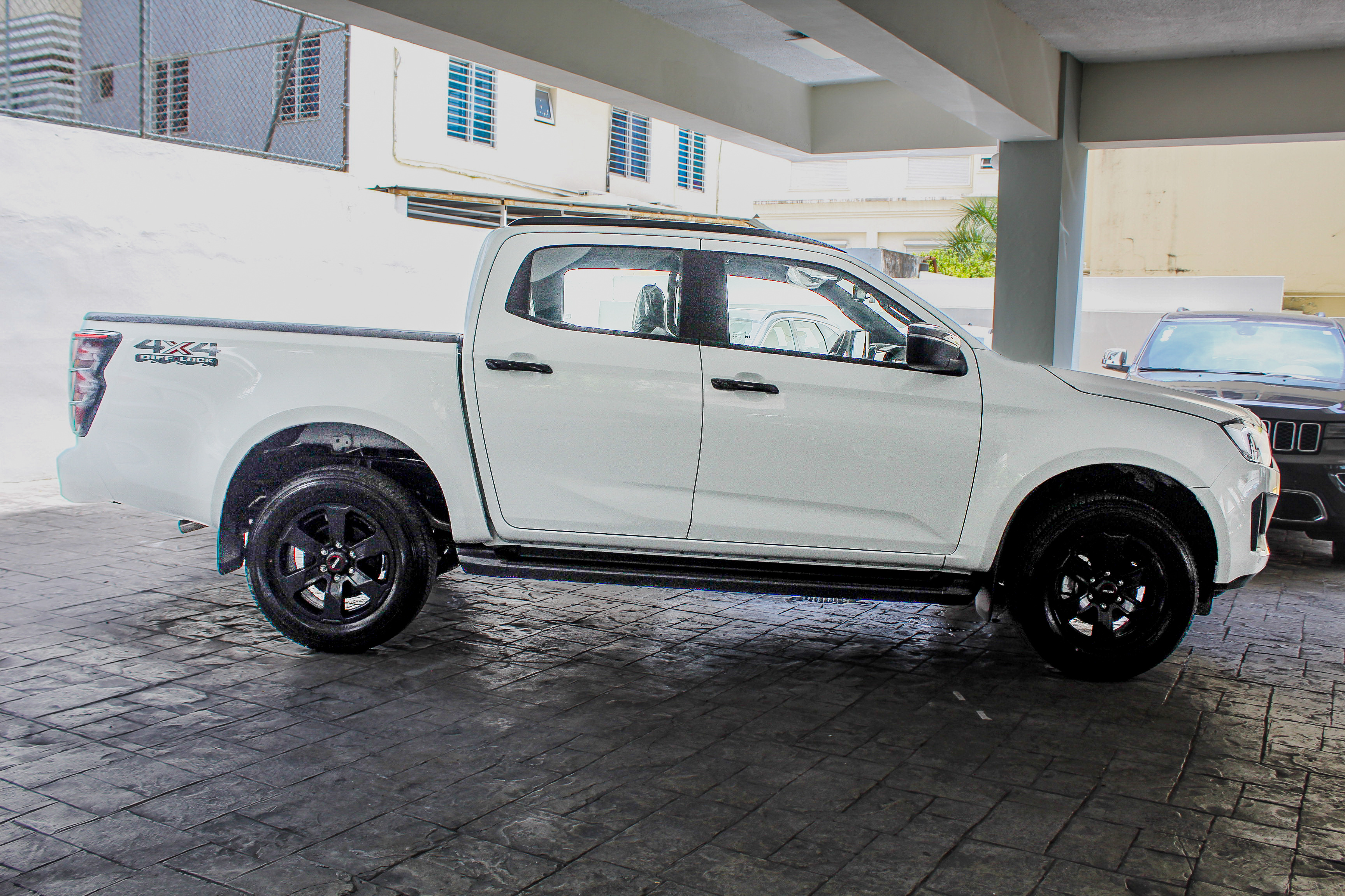 jeepetas y camionetas - Isuzu Dmax Full 2026 Blanco 8