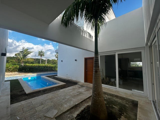 casas - Proyecto en venta Punta Cana #24-1277 cuatro Hab. Jardín privado con piscina,. 3