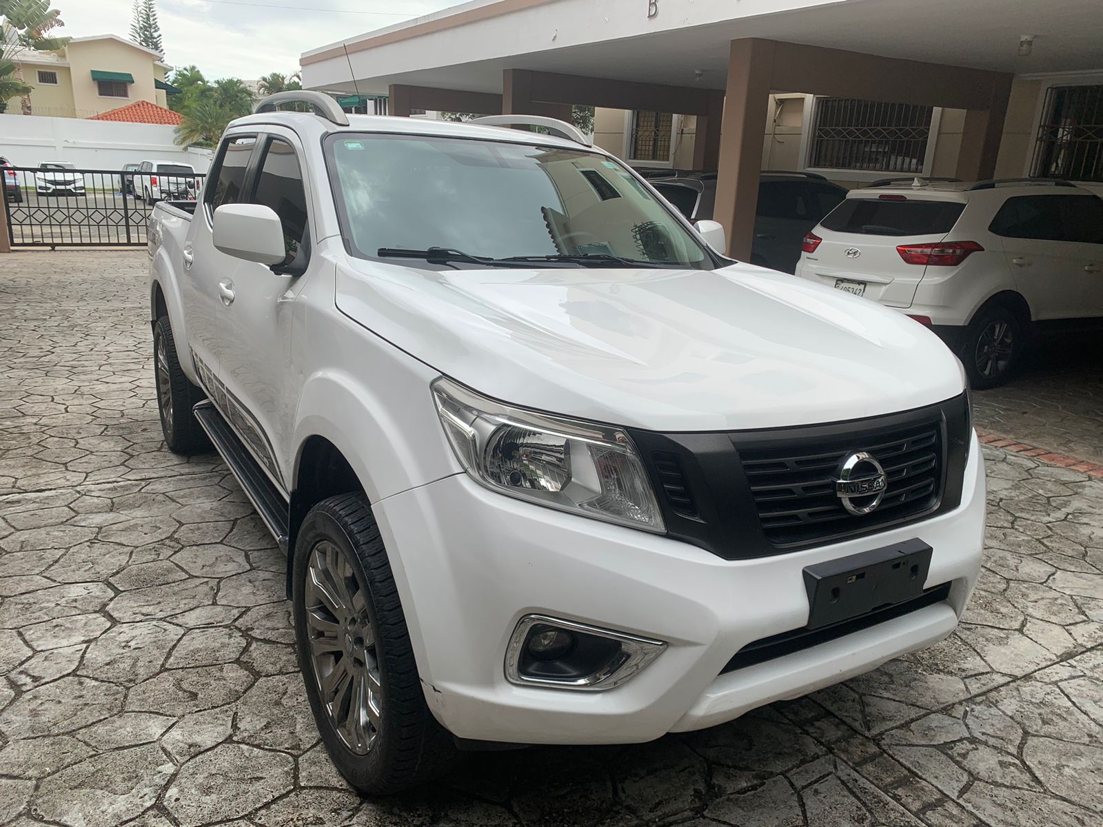 jeepetas y camionetas - Nissan Frontier 2018 impecable  1