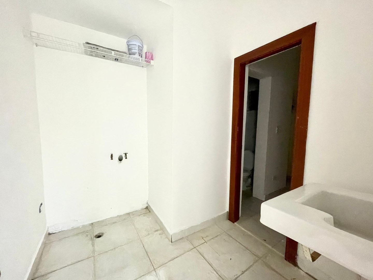 apartamentos - 📍ARROYO HONDO I. 

4to piso, (NO ASCENSOR) apartamento vacío

 2