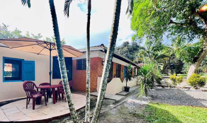 casas vacacionales y villas - 🏡 ¡Venta de Villa Campestre en Monte Plata! 🌳✨ 4