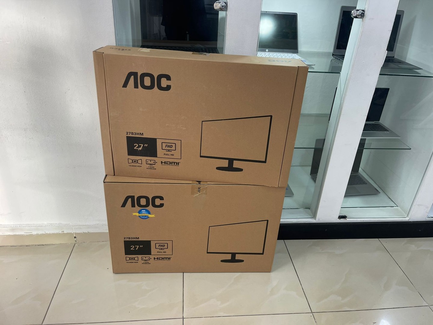 computadoras y laptops - Monitor AOC de 27 Pulgadas 75 Hz FullHD 1080p 2