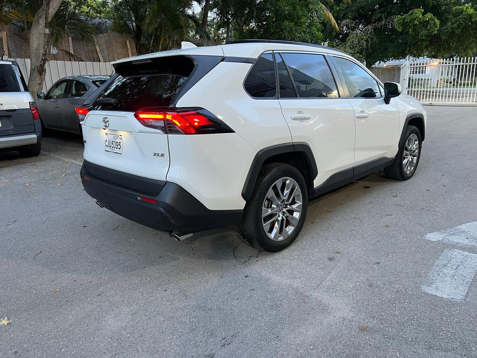 jeepetas y camionetas - Toyota rav4 2019 xle premium  6