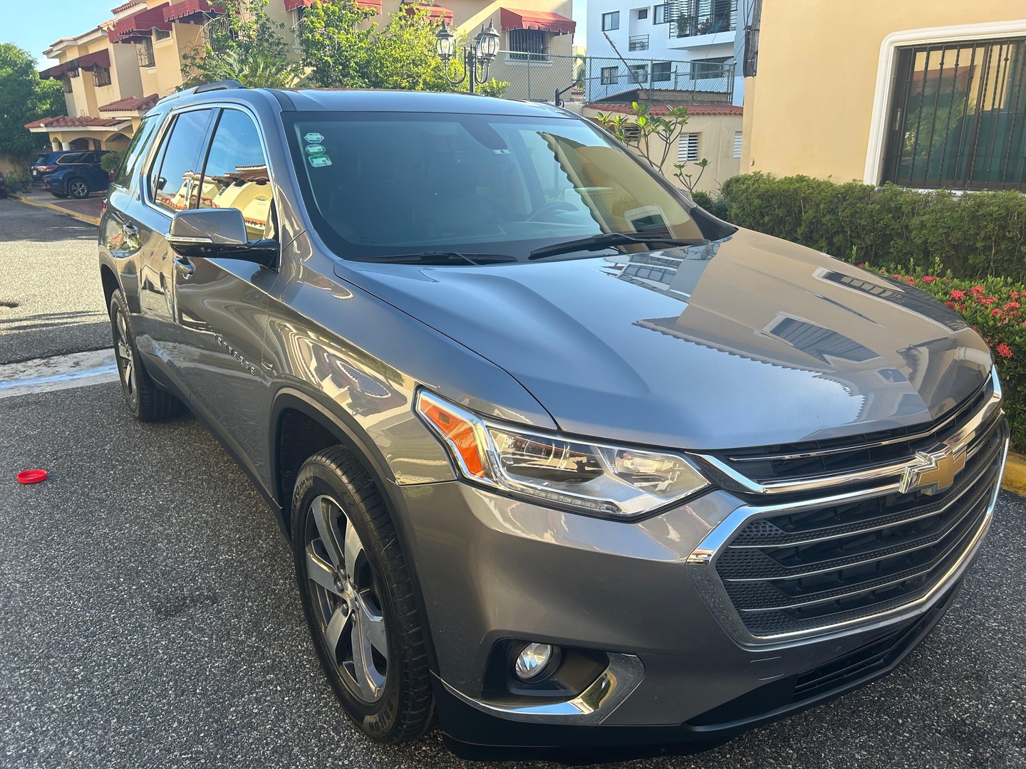 jeepetas y camionetas - Chevrolet Traverse LT 2018 impecable  0