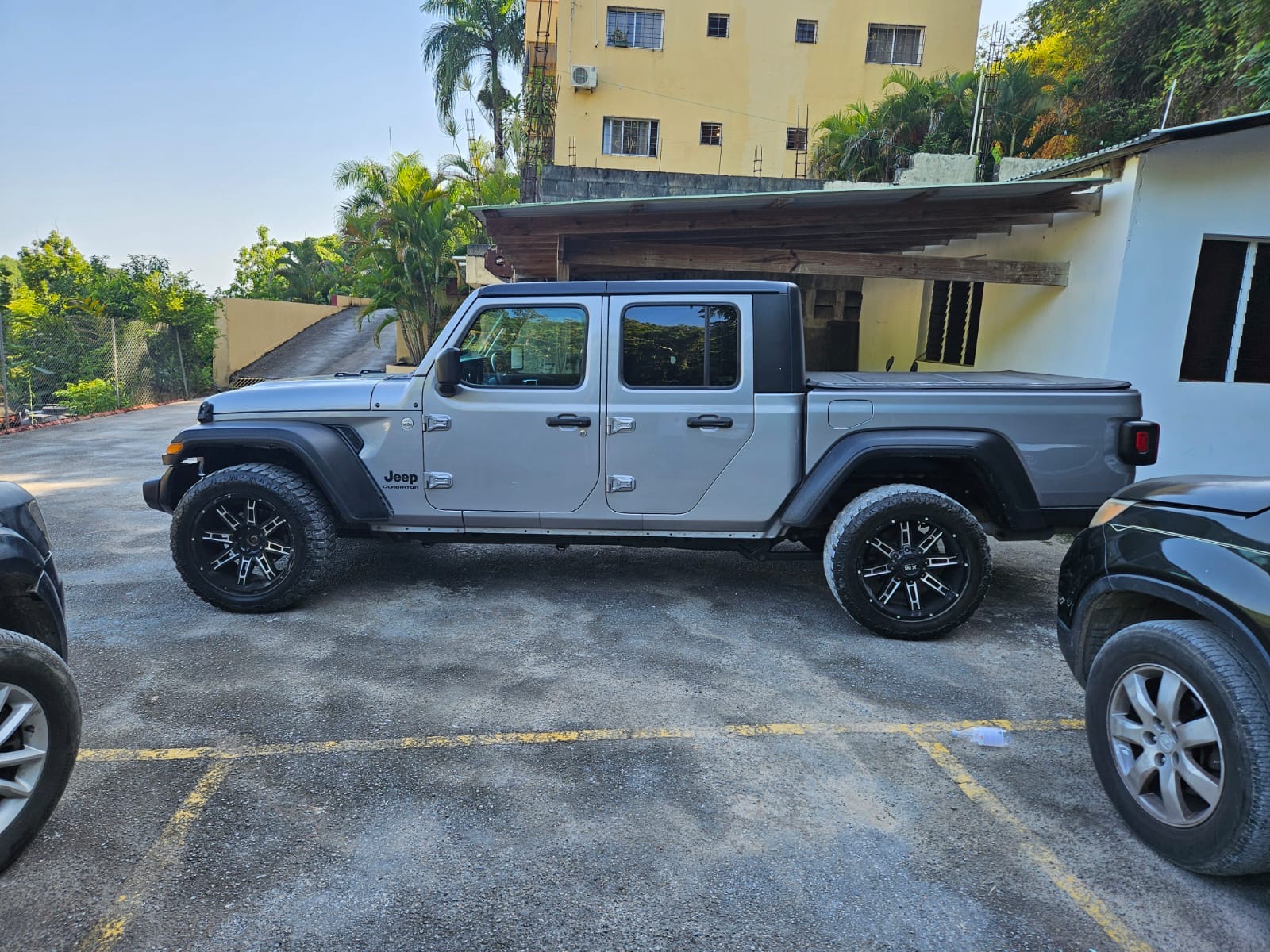 jeepetas y camionetas - Jeep Gladiator Sport 7