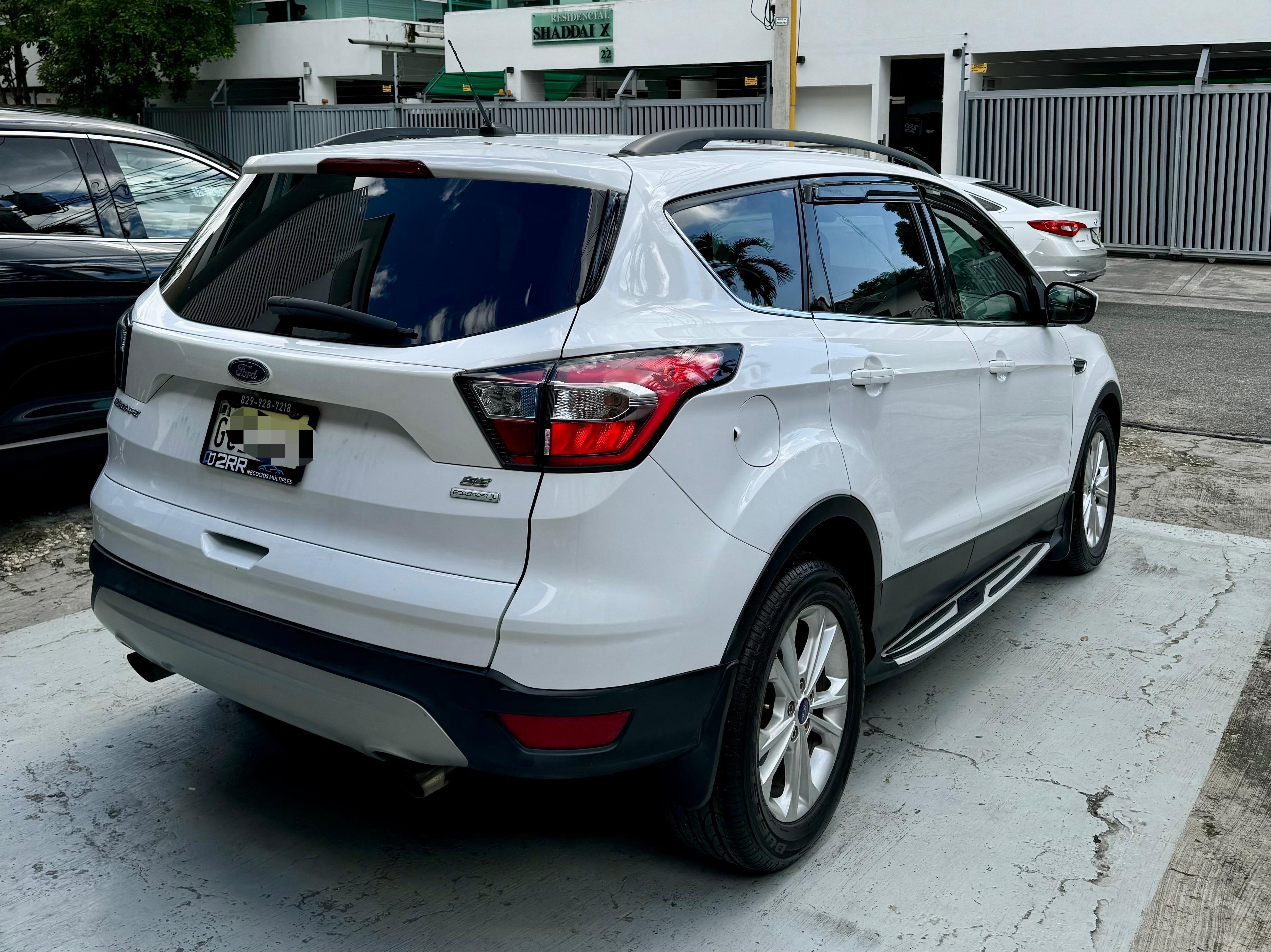 jeepetas y camionetas - Ford Escape SE Ecoboost 2018 4