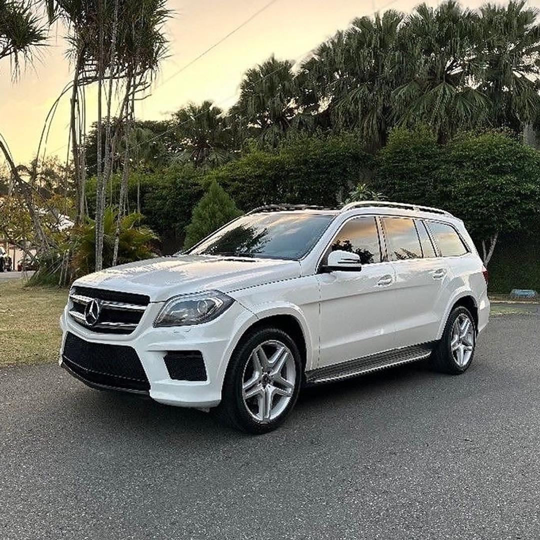 jeepetas y camionetas - Mercedes GL 400 kit AMG de fabrica.